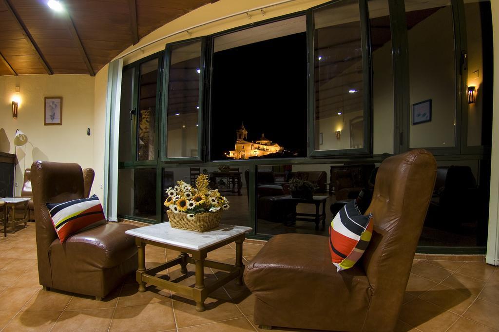 Hotel Galaroza Sierra Bagian luar foto